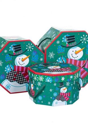 Коробка новогодняя восьмигранная с ручками "снеговичек" (3 размера)