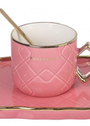 Розовая чашка с золотом comfortable 210 мл., розовая кружка с квадратной тарелкой и ложкой из керамики2 фото
