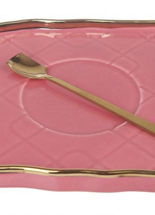 Розовая чашка с золотом comfortable 210 мл., розовая кружка с квадратной тарелкой и ложкой из керамики4 фото