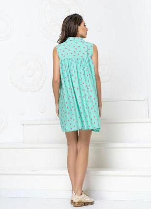Свободное летнее платье туника мятного цвета из штапеля5 фото