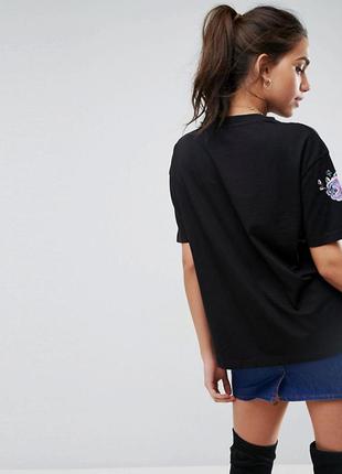 Черная футболка с цветочной  вышивкой asos,футболка с цветочным принтом2 фото