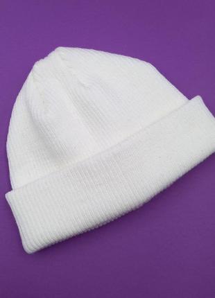 Біла шапка коротка жіноча/чоловіча з акрилу, вулична шапка біні біла до вух унісекс3 фото