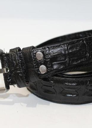 Шкіряний джинсовий ремінь чорного кольору з тисненням рептилія. пряжка класична. (12431)3 фото