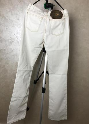 Белые джинсы cavalli3 фото