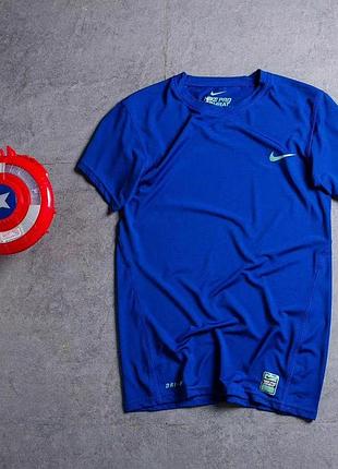 Мужская спортивная компрессионная футболка nike pro combat, размер s, цвет синий