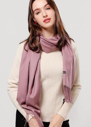 Женский шарф шерстяной теплый цвета пыльной розы 180*70 см2 фото