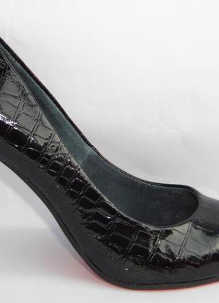Туфлі - човники з лакованої шкіри, під рептилію, чорного кольору4 фото