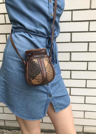 Кожаная,винтажная,комбинированная этно сумка-бочонок,кожа+соломка1 фото