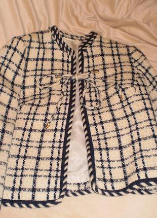 Костюм типу chanel