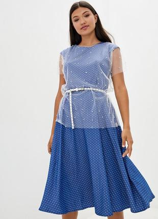 Жіноче ошатне синє плаття в горошок з пояском і накидкою з фатину solh mksh2165