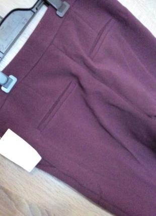 Укороченные зауженые брюки цвета бордо от h&m3 фото
