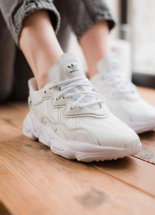 Кросівки жіночі adidas ozweego triple white