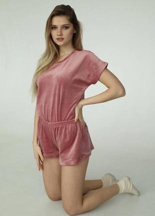 Женская плюшевая пижама футболка и шорты. женская удобная пижама4 фото