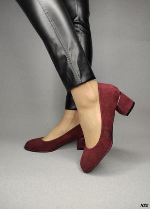 Туфли женские бордо на низком каблуке9 фото