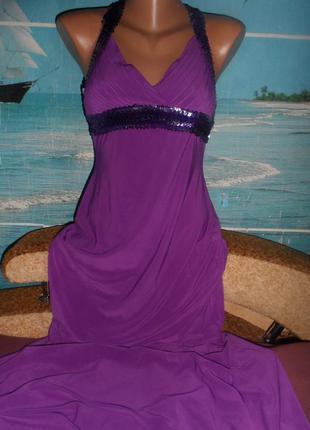 Шикарне плаття, розмір с оздоблене паєтками