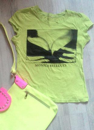 Яркая фисташковая футболка р.s
