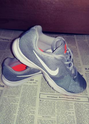Кросівки nike training flex bijoux