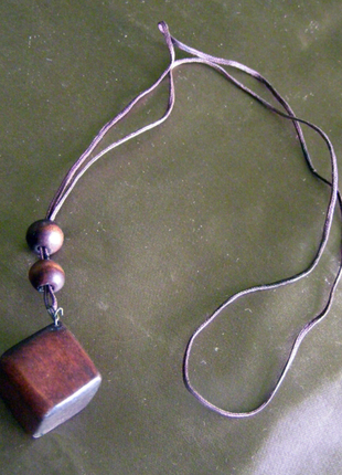 Подвеска кубик дерево