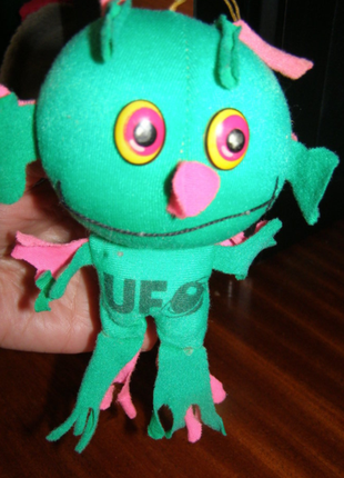М'яка іграшка інопланетянин