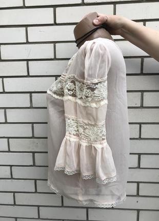 Дуже красива,романтична,мереживна блузка з воланами,рюшами на рукавах missguided2 фото