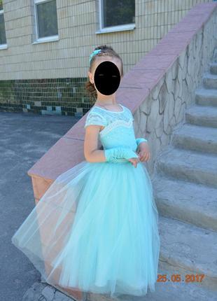 Шикарне, ошатне плаття на ріст 116-122см.