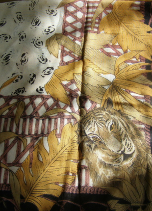 Красивый шифоновый платок с тиграми 81х 812 фото