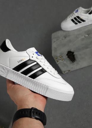 Кросівки adidas samba жіночі білі з чорними смужками