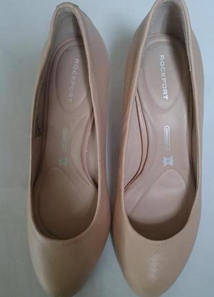 Туфлі кольору пудри rockport