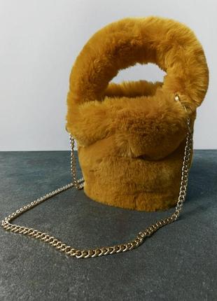 Zara сумка мішок з штучного хутра жовтий гірчичний