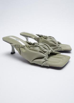 Шлепанцы zara