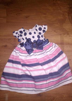 Платье нарядное на 2-4 года.