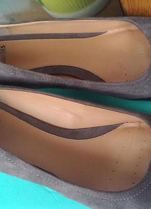 Замшеві елегантні туфлі clarks