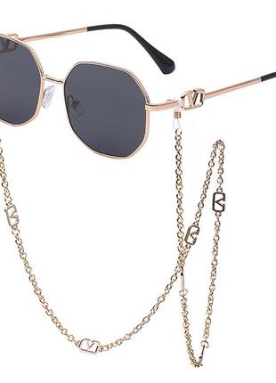 Трендові сонцезахисні окуляри з цепочкою, очки з ланцюжком шестигранні в стилі valentino3 фото