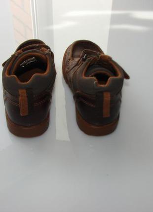 Кожаные ботинки clarks , р. 8, наш 26, стелька 16,5  сделаны во вьетнаме4 фото