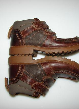 Кожаные ботинки clarks , р. 8, наш 26, стелька 16,5  сделаны во вьетнаме1 фото
