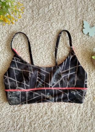 Якісний спортивний топ. xs s