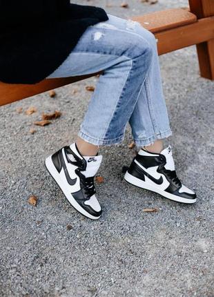 Nike air jordan 1 retro high black/white жіночі кросівки найк аїр джордан