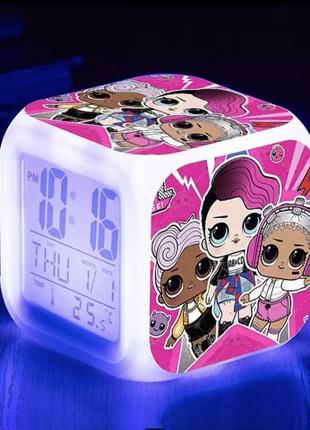 Годинник нічник, будильник, дитячі годинники для дівчинки в стилі lol surprise, розмір 8*8*8 см