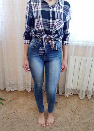 Джинсы