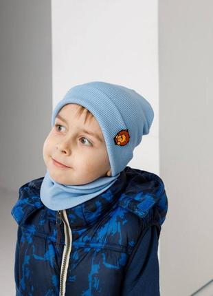 Голубий комплект (шапка + хомут)  для хлопчика  на весну-осінь