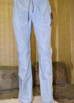 Новые летние брючки на подростка р.s(идут на 11-13лет).производитель тайланд.