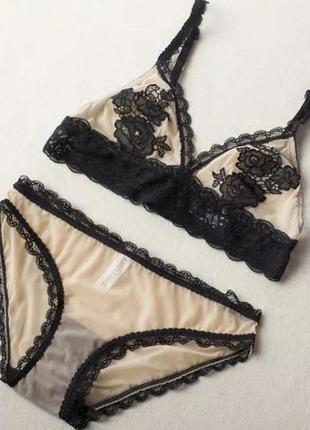 Красивое женское белье кружевное, комплект кружевной с сеточкой