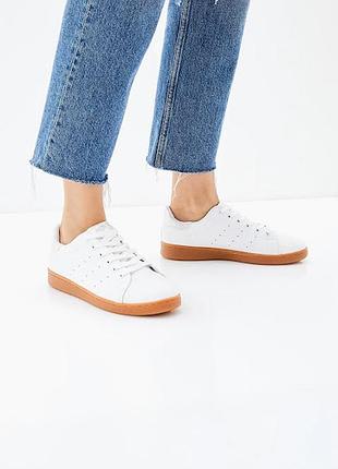 Стильні зручні кеди