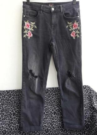 Розпродаж стрейчеві джинси з вишивкою