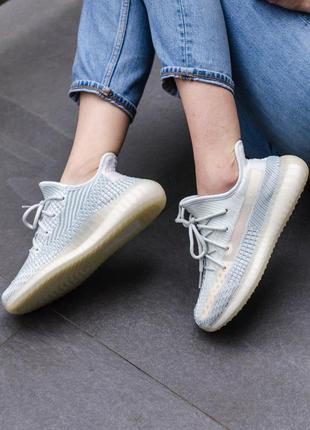 Кроссовки женские adidas yeezy boost 350 v2 cloud white адидас3 фото