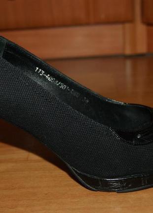 Чорні об'єднані шкіряно-тканинні туфлі braska на стійкому каблуці, розмір 36