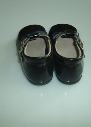 Кожаные лаковые туфли clarks , р 5, наш 21-22, стелька 13,2 см отличное состояние3 фото