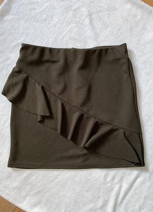Юбка в рубчик хакки короткая с рюшей