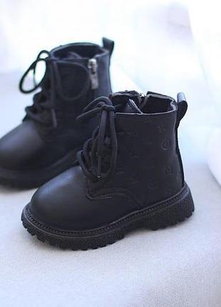 Дитячі ботинки на весну 13.5-15.5 см чорні утеплені