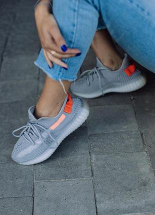 Кроссовки женские adidas yeezy boost 350 v2 tail light адидас